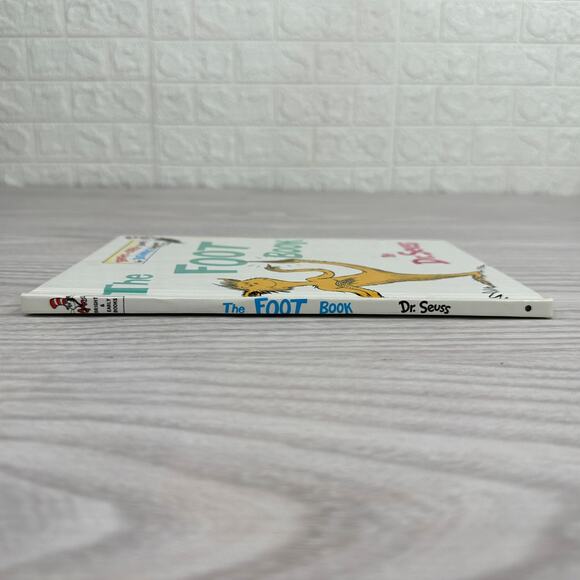 Dr. Seuss The Foot Book Hardcover Classic Childrens Bright Early Reader VTG 1968 - Picture 3 of 5
